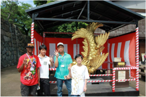 With my host brother Daichi, posing in front of the golden fish that you pass on entry to Nagoya Castle.
